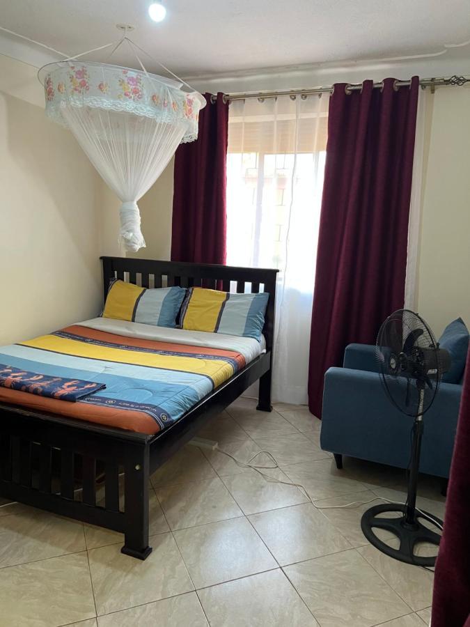 Lark Suites -Bukoto Кампала Экстерьер фото